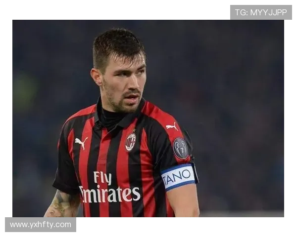 官方：纽卡与33岁中卫沙尔续约至2026年